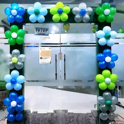 Simple Balloon Gate For Office Event
